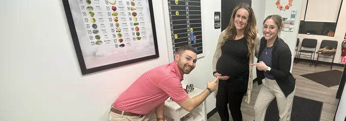 Chiropractor Park Ridge IL Ryan Maxwell With Pregnant Patient